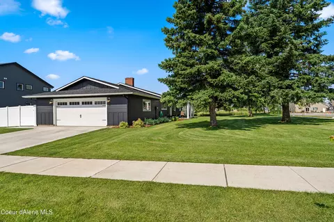 2612 E Bogie Dr, Post Falls, ID 83854 photo 1