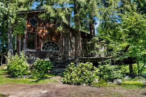 58019 Hwy 200, Clark Fork, ID 83811