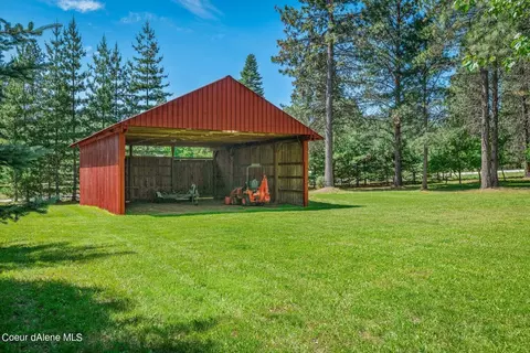 46 N Baldy Mountian Rd, Sandpoint, ID 83864