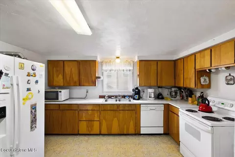 129 W Mullan Ave, Kellogg, ID 83837 photo 8
