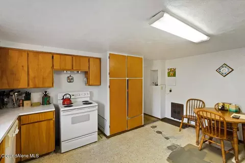 129 W Mullan Ave, Kellogg, ID 83837 photo 10