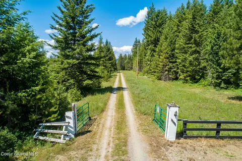 4053 E Turk Ln, Athol, ID 83801