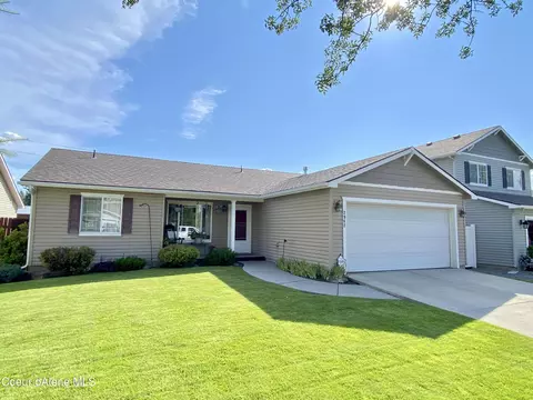2962 W Versailles Dr, Coeur D'alene, ID 83815