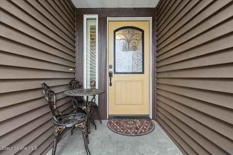 1592 N Minam Loop, Post Falls, ID 83854 photo 4