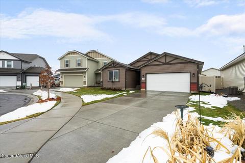 1592 N Minam Loop, Post Falls, ID 83854 photo 2