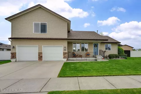 9091 N Torrey Ln, Hayden, ID 83835