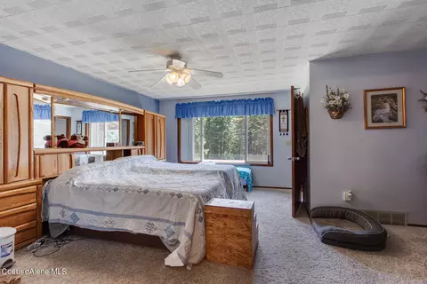 224 Pinecrest Loop, Sandpoint, ID 83864 photo 18