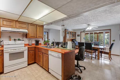224 Pinecrest Loop, Sandpoint, ID 83864 photo 16