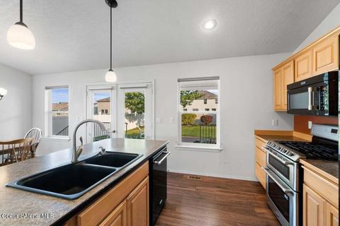 928 E Warm Springs Ave, Post Falls, ID 83854 photo 9