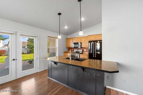 928 E Warm Springs Ave, Post Falls, ID 83854 photo 7