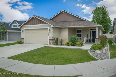 6246 N Descartes Dr, Coeur D'alene, ID 83815
