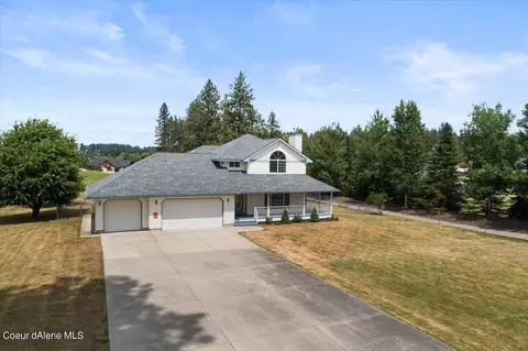 967 E Lacey Ave, Hayden, ID 83835