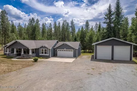 70 Akre Heights Dr, Blanchard, ID 83804
