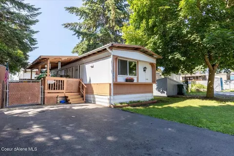 36 E Walrose Loop, Hayden Lake, ID 83835