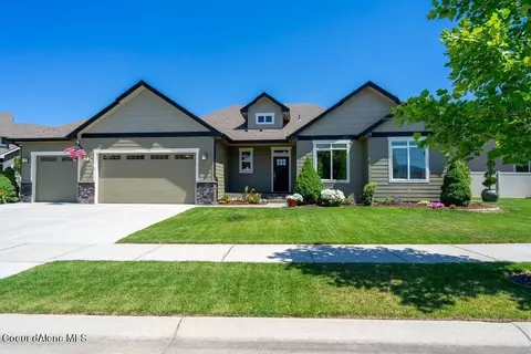 4745 E Alopex Ln, Post Falls, ID 83854