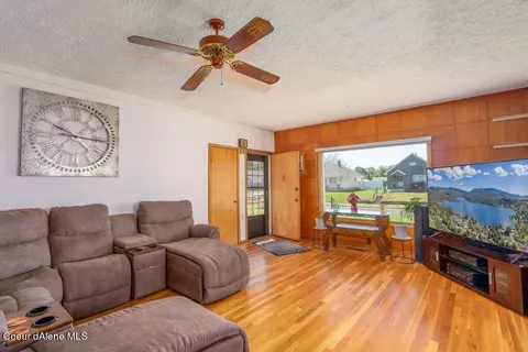 901 Everett Ave, Spokane, WA 99207 photo 2