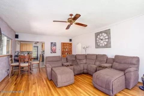901 Everett Ave, Spokane, WA 99207 photo 4