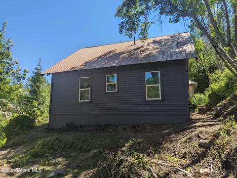 724 Pearl St, Wallace, ID 83873 photo 3