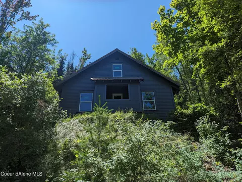 724 Pearl St, Wallace, ID 83873