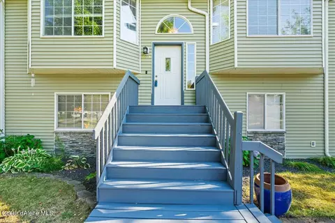 3006 Broadmoore Dr W, Hayden, ID 83835