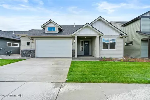 4476 E Corsac Fox Ave, Post Falls, ID 83854