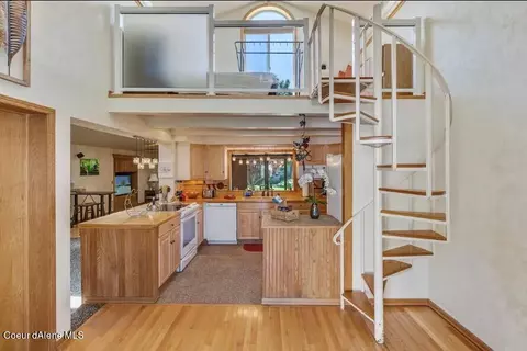 726 N 11th St, Coeur D'alene, ID 83814