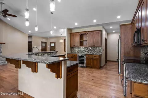 519 E Walnut Ave, Osburn, ID 83849 photo 12