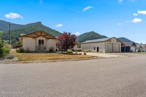 519 E Walnut Ave, Osburn, ID 83849