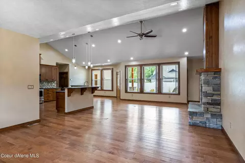519 E Walnut Ave, Osburn, ID 83849 photo 11