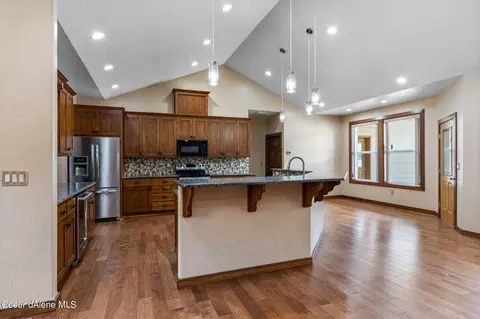 519 E Walnut Ave, Osburn, ID 83849 photo 14
