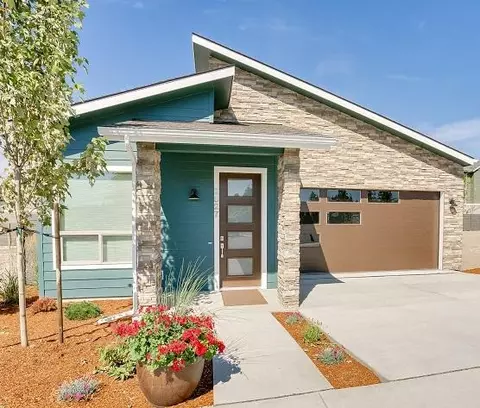 2827 N Cassiana Ct, Coeur D'alene, ID 83814