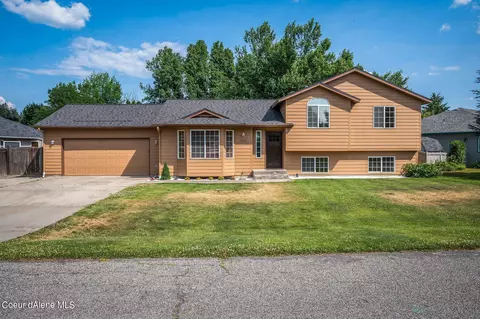 8374 N Rude St, Hayden, ID 83835
