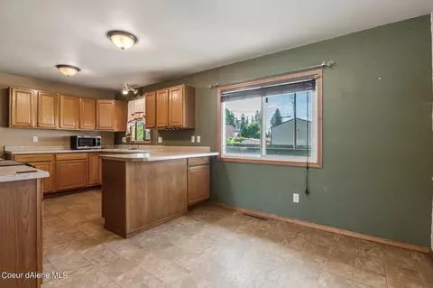 106 E 10th Ave, Post Falls, ID 83854 photo 9