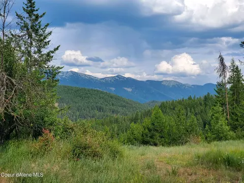 2041 Eileen Rd, Moyie Springs, ID 83845