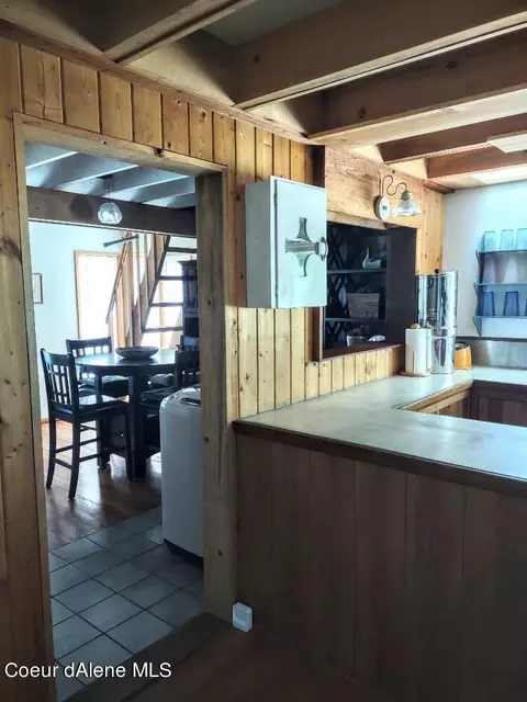 901 Morris Rd, Naples, ID 83847 photo 6
