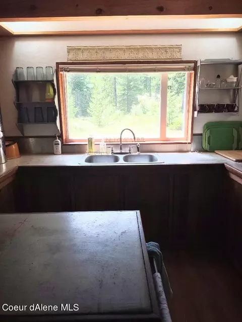 901 Morris Rd, Naples, ID 83847 photo 7
