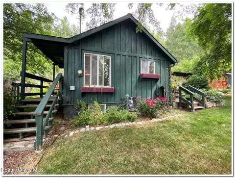 7501 Crow St, Bonners Ferry, ID 83805