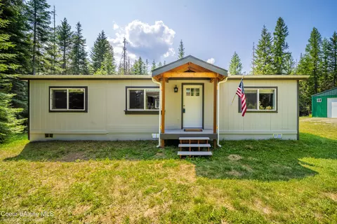 35216 N Collins Rd, Athol, ID 83801