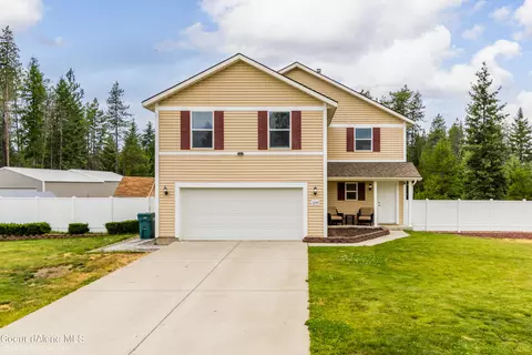 32991 N 12th Ave, Spirit Lake, ID 83869