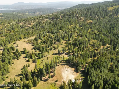 4226 Emerald Dr, Harrison, ID 83833 photo 11