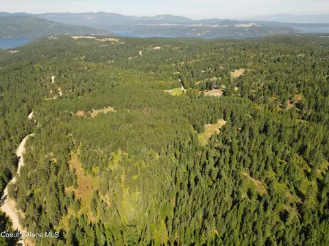 4226 Emerald Dr, Harrison, ID 83833 photo 14