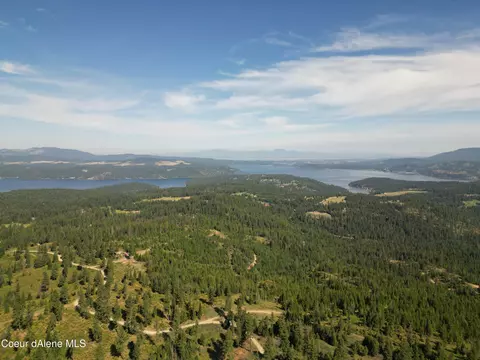 4226 Emerald Dr, Harrison, ID 83833 photo 17