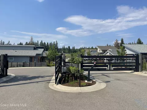 3332 N Ladalia Dr, Coeur D'alene, ID 83814