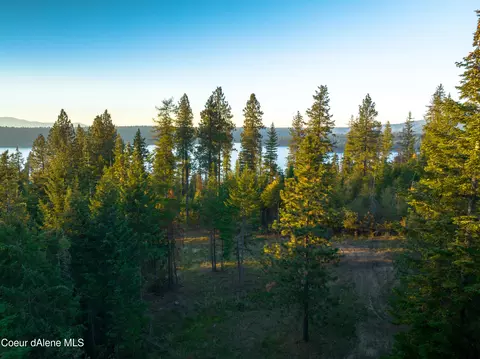 14236 E Hayden Lake Rd, Hayden, ID 83835
