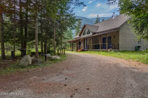306 Earl Lane Rd, Bonners Ferry, ID 83805