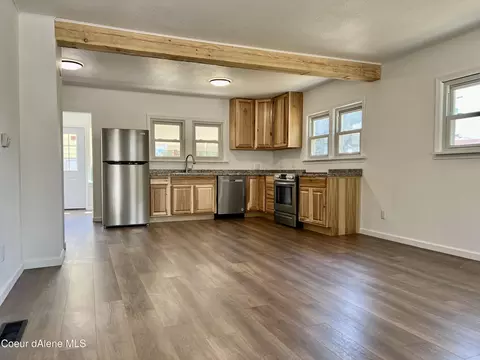 309 W Riverside Ave, Kellogg, ID 83837 photo 2