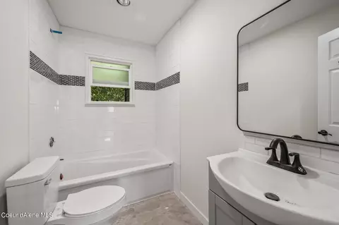 207 Burke Ave, Pinehurst, ID 83850 photo 17
