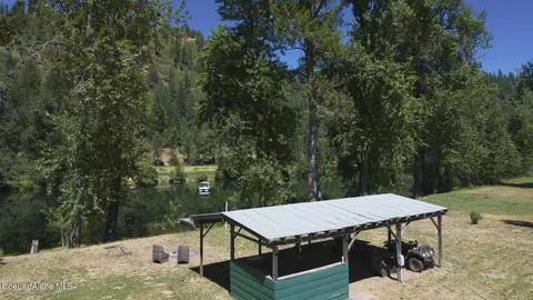 462 E Riverside Dr, Saint Maries, ID 83861