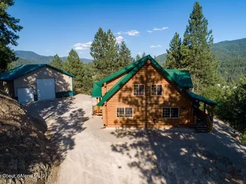 1084 Paradise Ln, Pinehurst, ID 83850