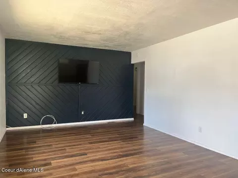 403 Hawthorne Dr, Pinehurst, ID 83850 photo 8